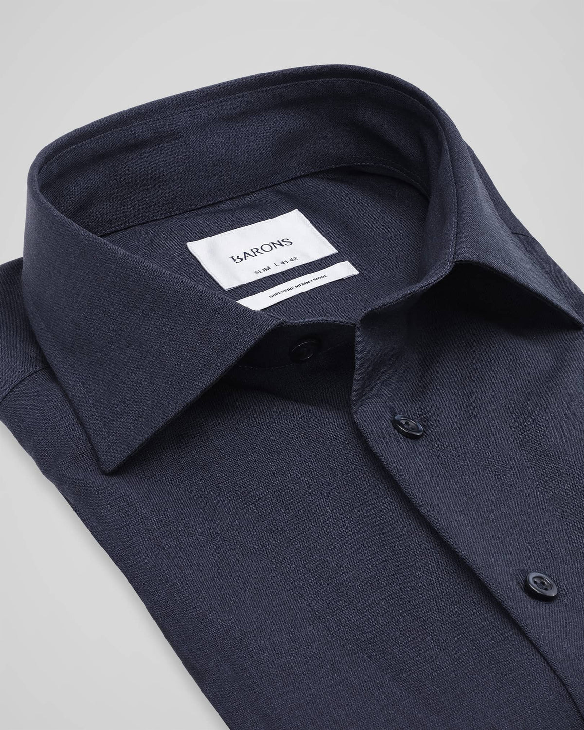 The Merino Shirt 2.0 | kravedetalje på navy merinould skjorte fra BARONS