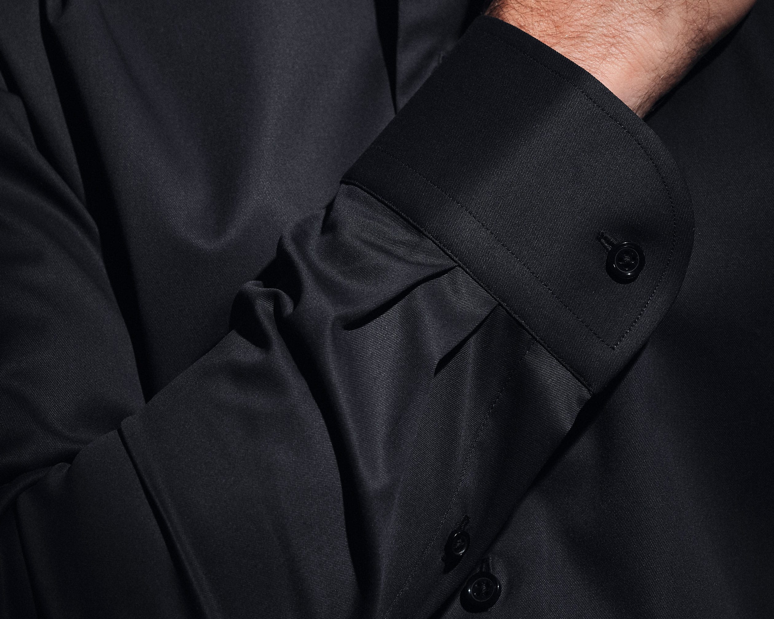The Consultant Black manchet
