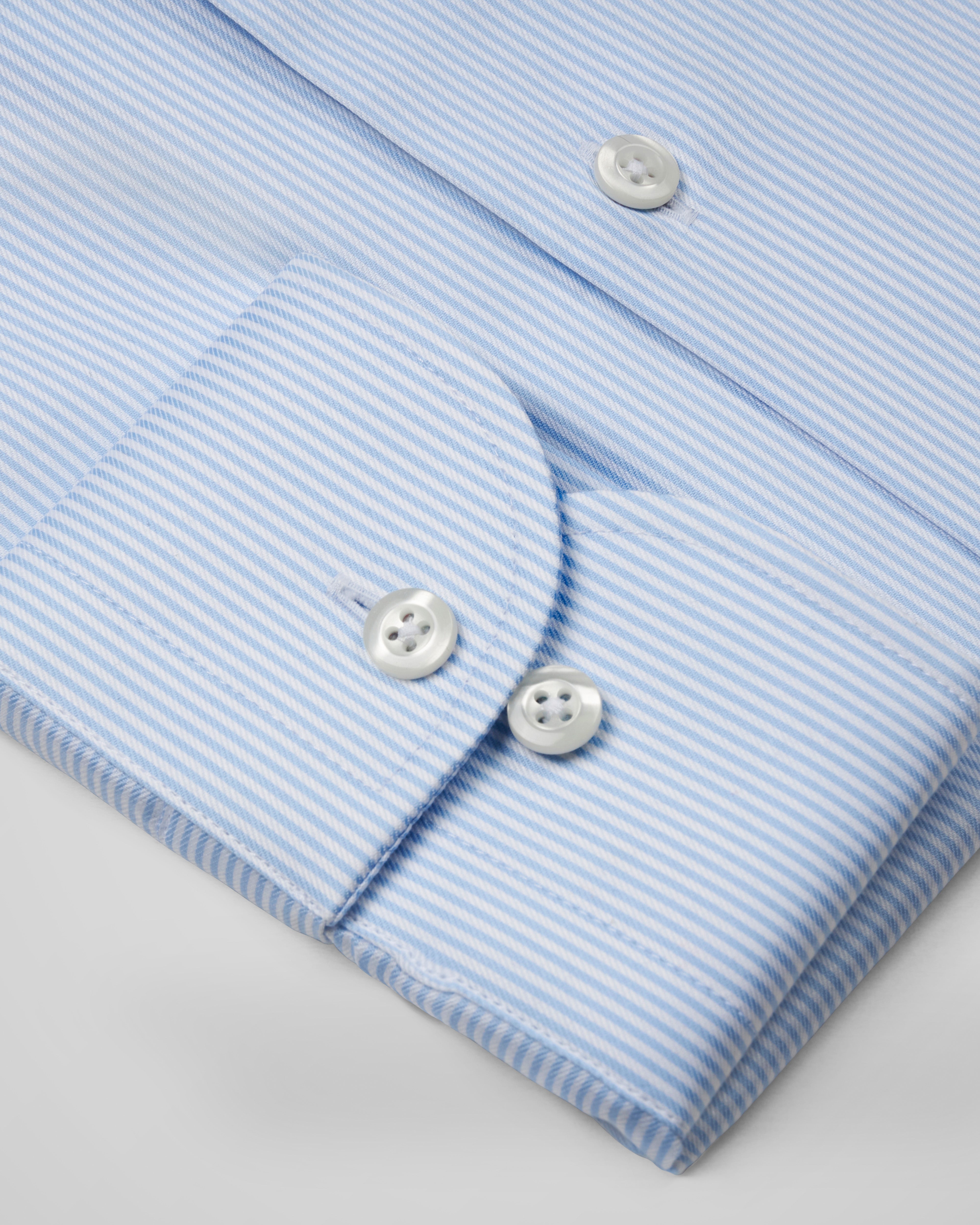 The Lawyer 4.0 | Lichtblauwe streep